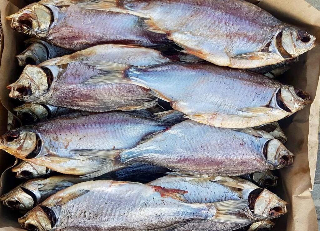 Смачна тарань з ікоркою