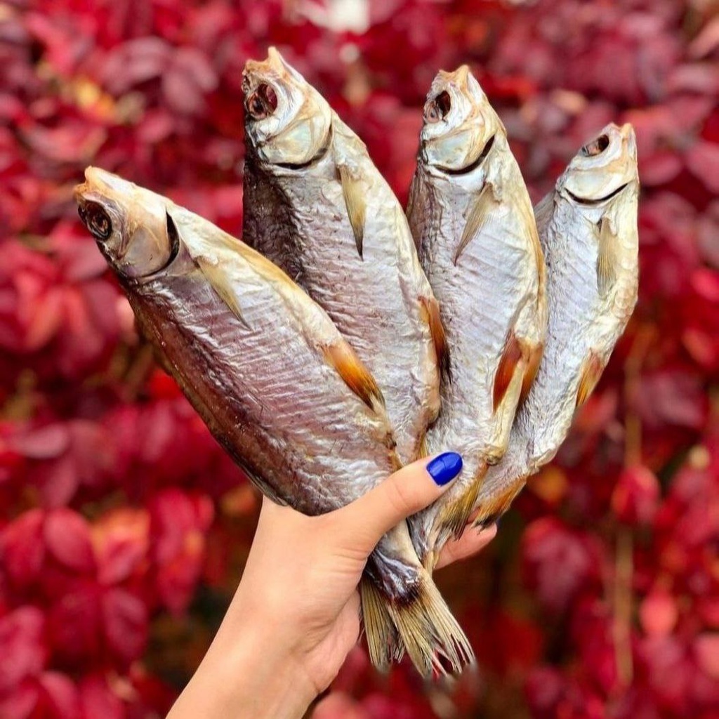 Велика тарань з молодою ікрою